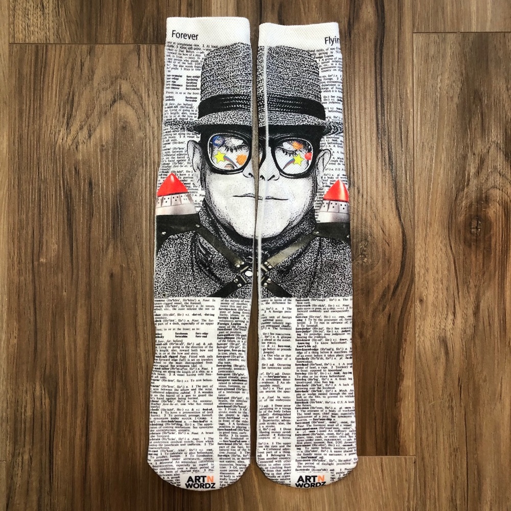 ARTNWORDZ ELTON JOHN POP ART UNISEX SOCKS